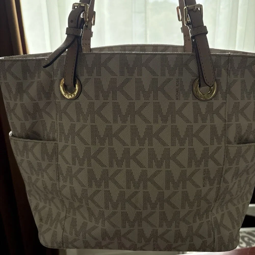 Michael Kors Jet Set Travel Tote Bag Vanilla Signature Monogram Medium